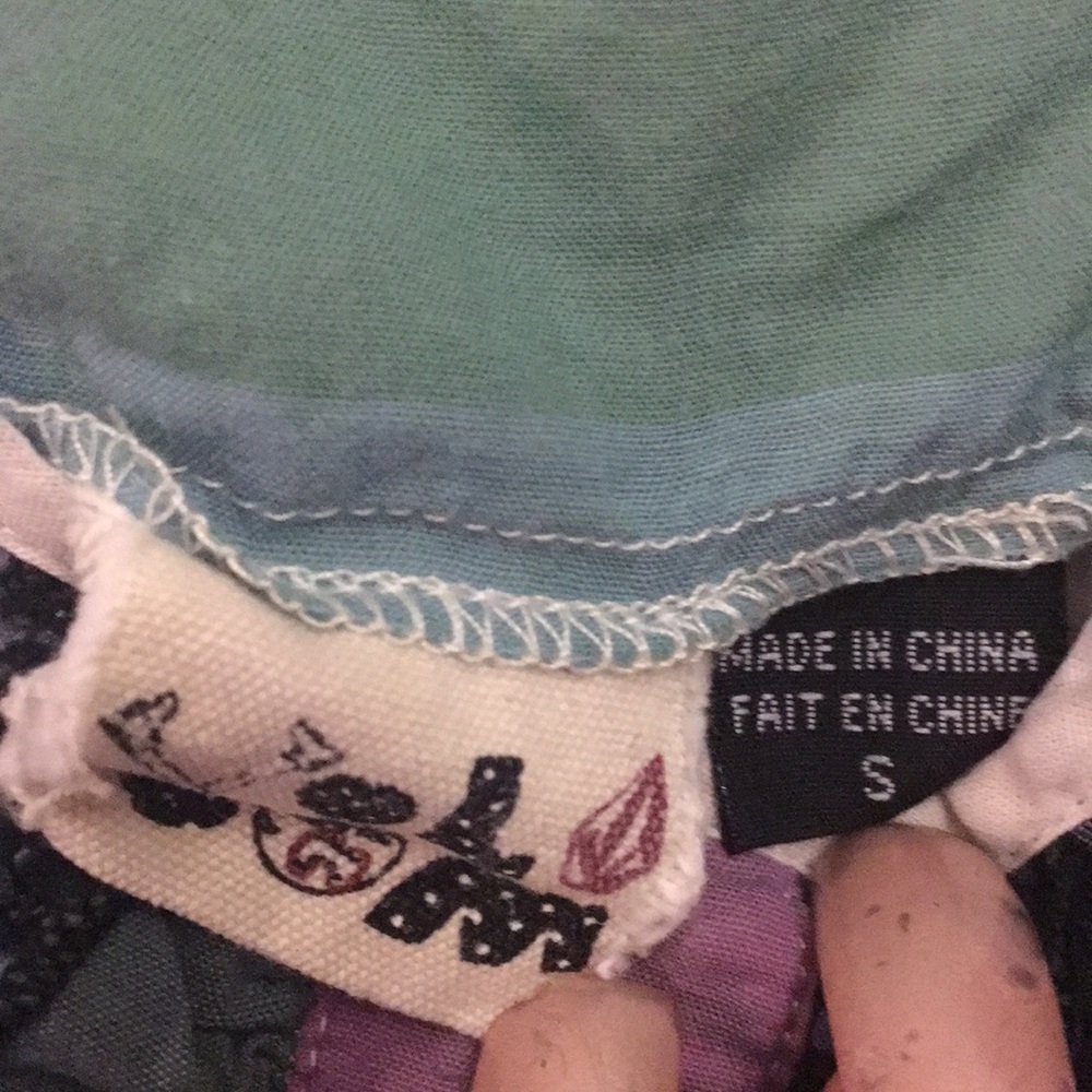 Volcom Button Front Side Zip Supercute - image 3